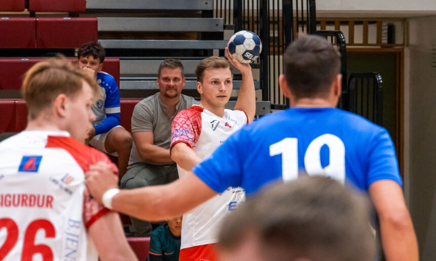 Egill Bjarni Friðjónsson)