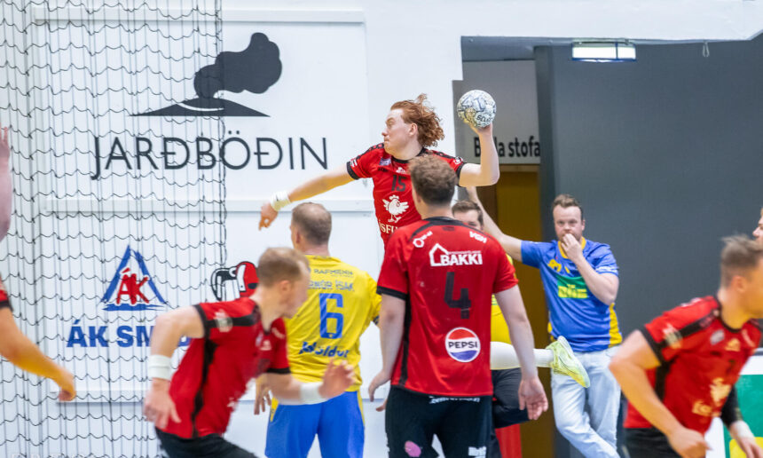 Egill Bjarni Friðjónsson