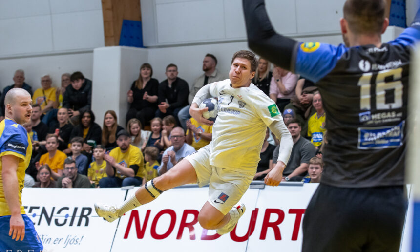 Egill Bjarni Friðjónsson