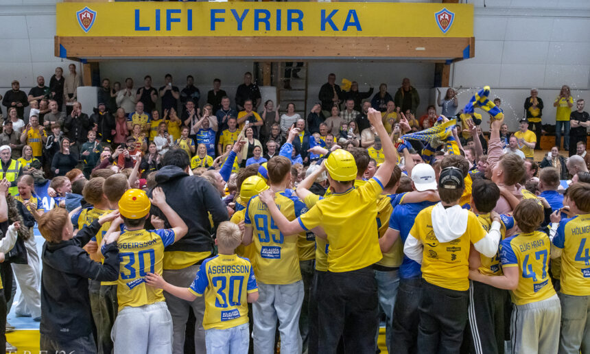 Egill Bjarni Friðjónsson