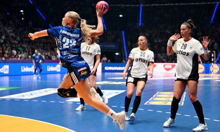 MARIJAN MURAT / dpa Picture-Alliance via AFP