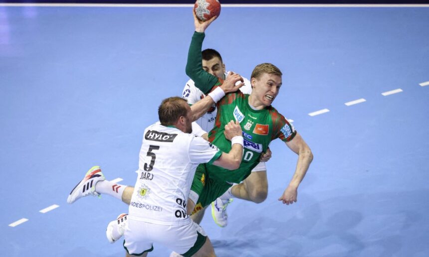 Ronny Hartmann / AFP