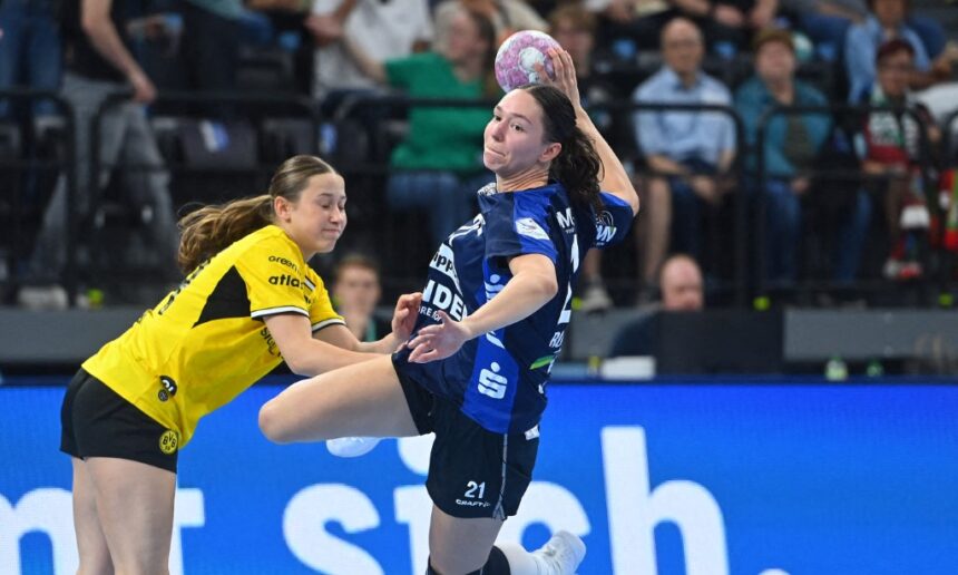 SVEN SIMON /AFP