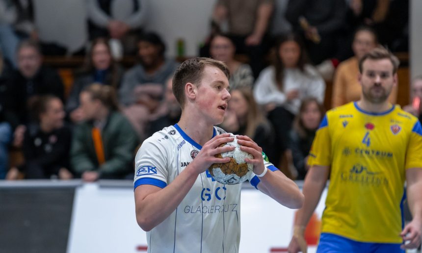 Egill Bjarni Friðjónsson)