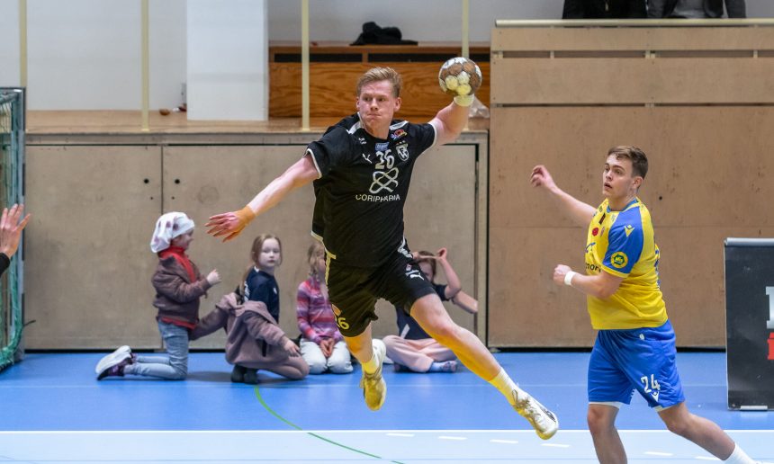Egill Bjarni Friðjónsson)