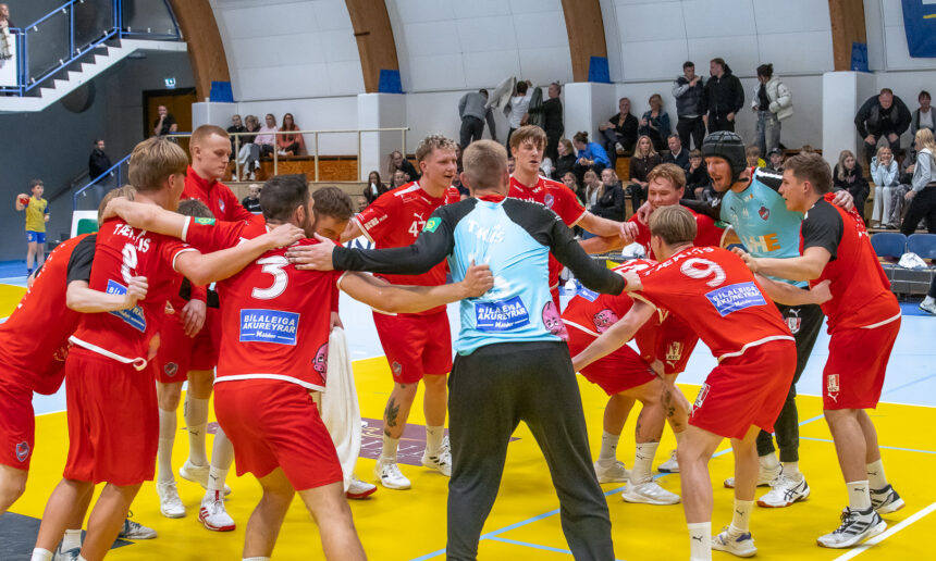 Egill Bjarni Friðjónsson)