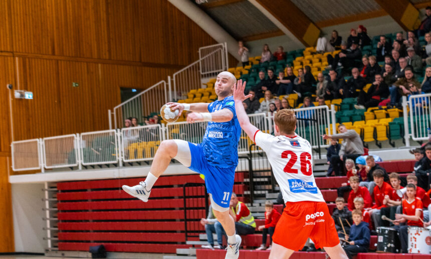 (Egill Bjarni Friðjónsson)