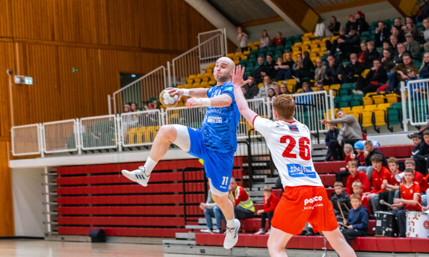 (Egill Bjarni Friðjónsson)