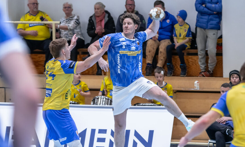 (Egill Bjarni Friðjónsson)